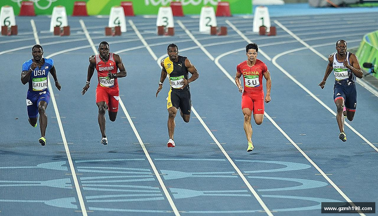 必一运动拼搏绽放，青春无悔！